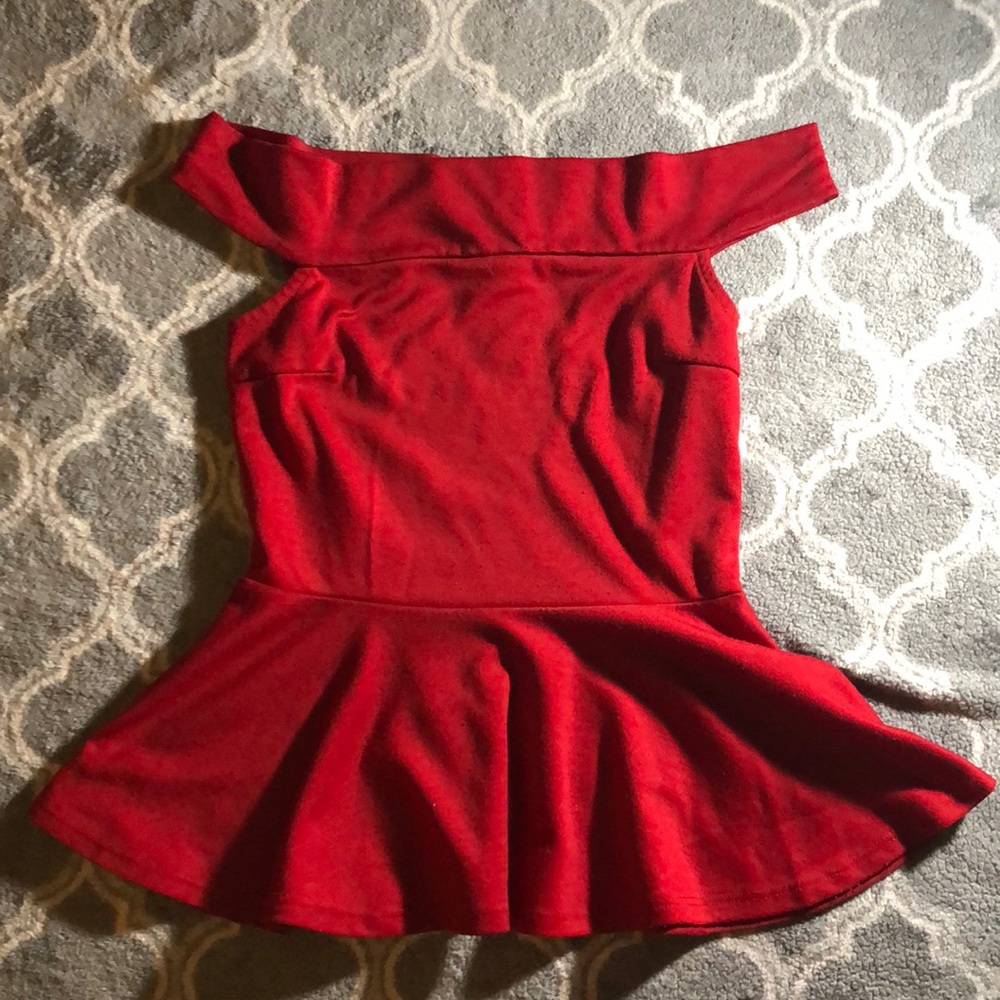 Off the shoulder red dress shirt